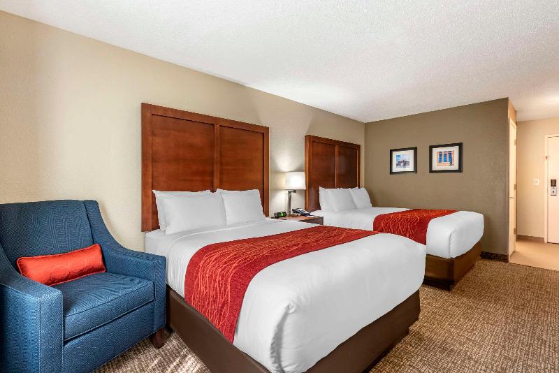 Comfort Inn & Suites Middletown - Franklin image