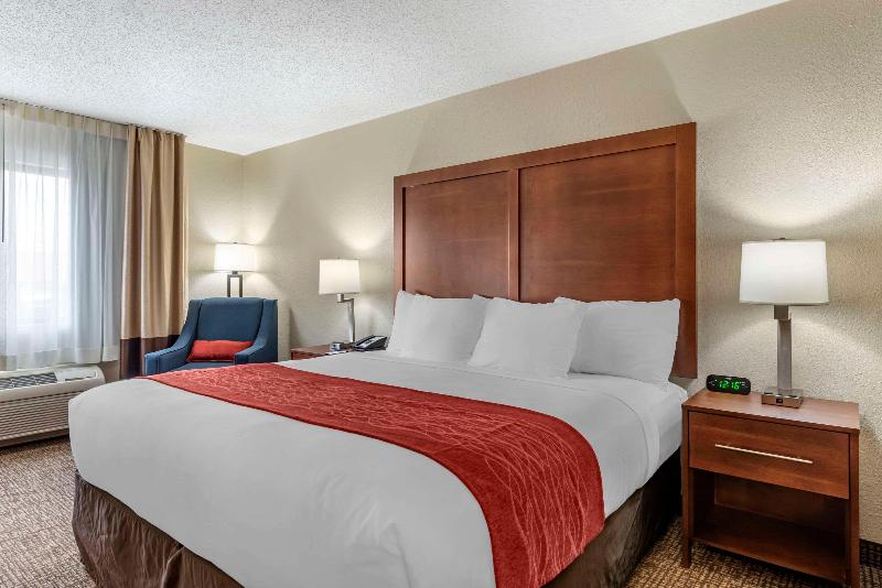 Comfort Inn & Suites Middletown - Franklin image