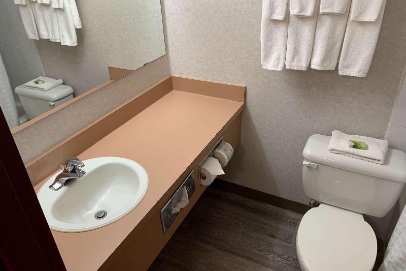 Comfort Inn & Suites Middletown - Franklin image