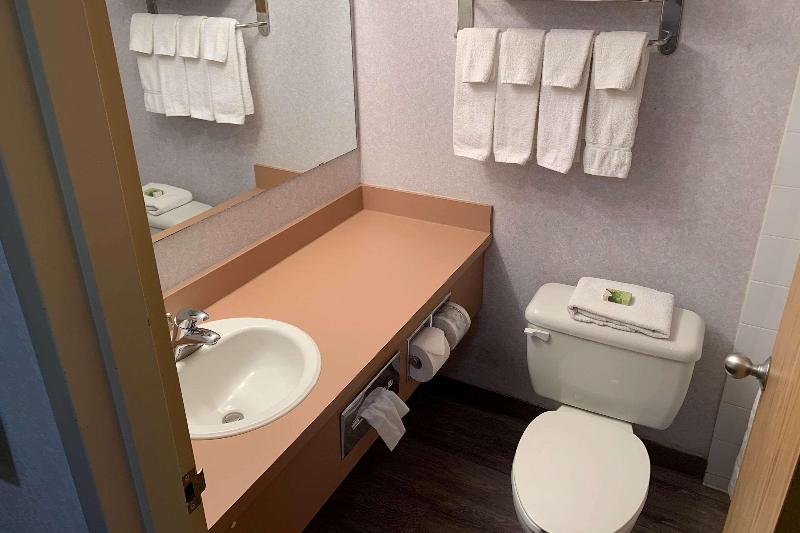 Comfort Inn & Suites Middletown - Franklin image