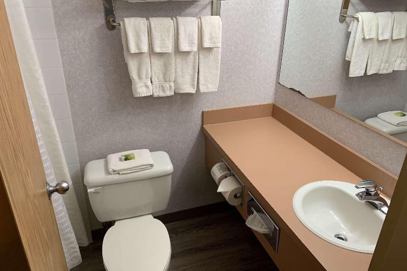Comfort Inn & Suites Middletown - Franklin image