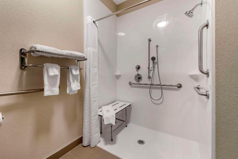 Comfort Inn & Suites Middletown - Franklin image