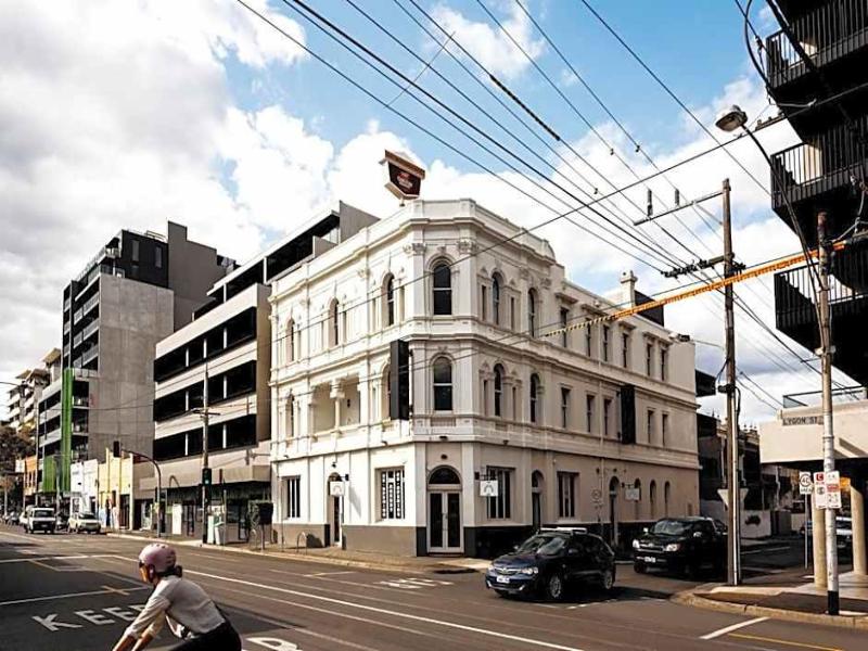 East Brunswick Hotel image