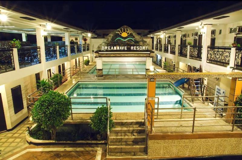 Dreamwave Resort Laguna