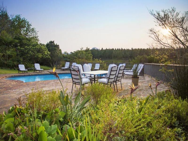 The Fernery Lodge and Chalets image 8