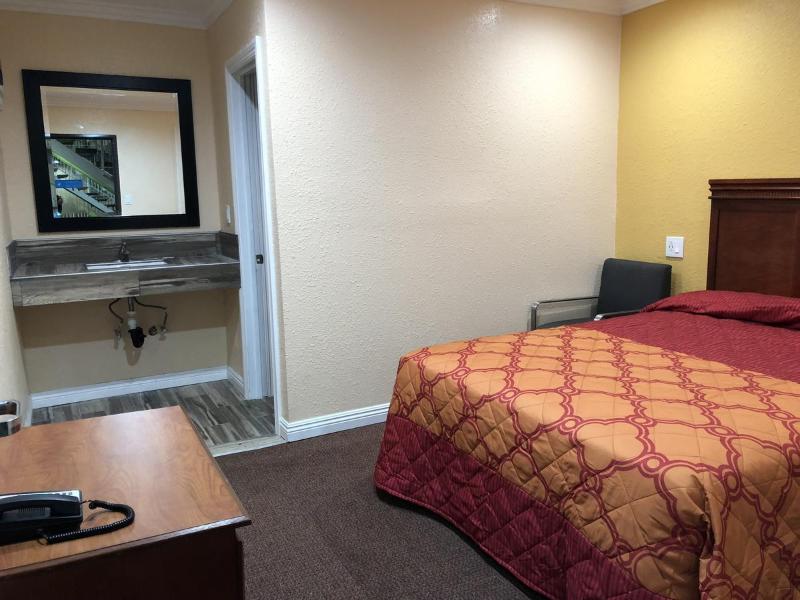 Rosa Bell Motel Los Angeles image