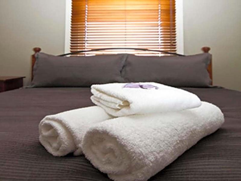 Pedens Hotel image