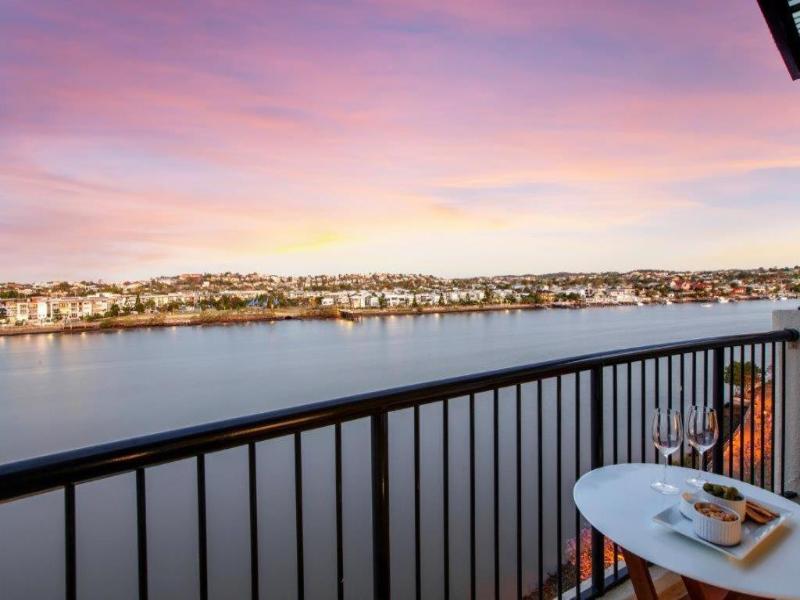 Goldsborough Place Apartments image