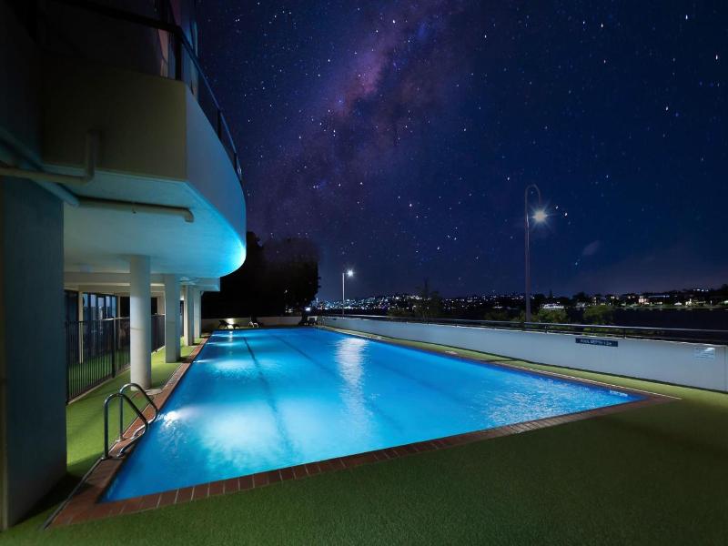 Goldsborough Place Apartments image