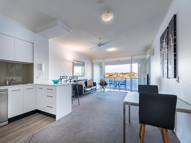Goldsborough Place Apartments image