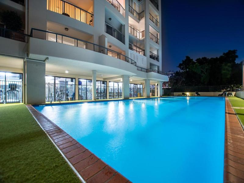 Goldsborough Place Apartments image