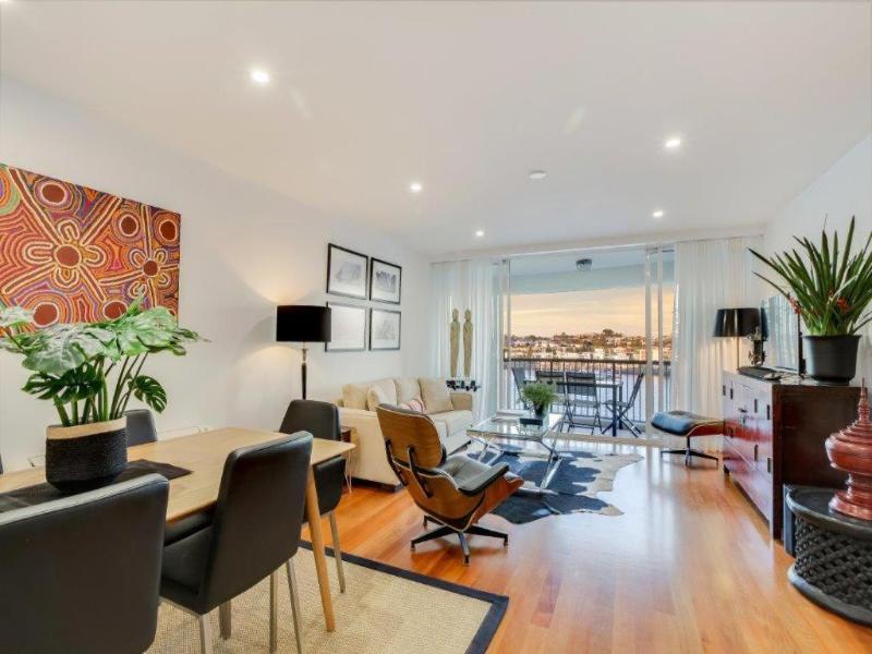 Goldsborough Place Apartments image