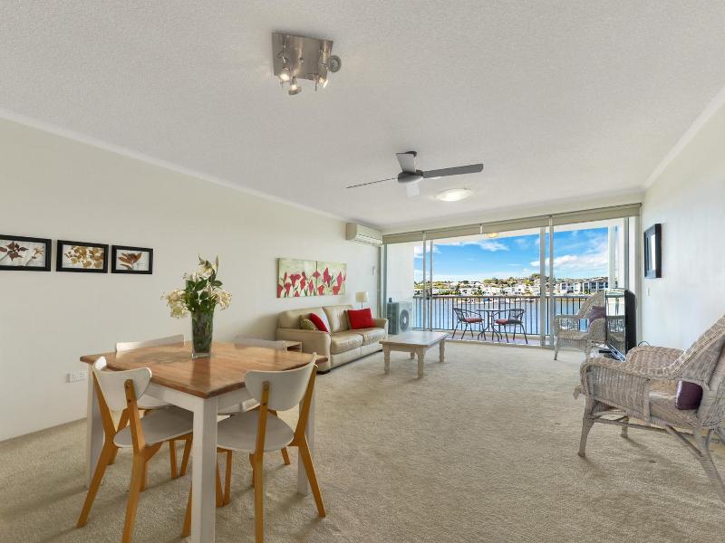 Goldsborough Place Apartments image