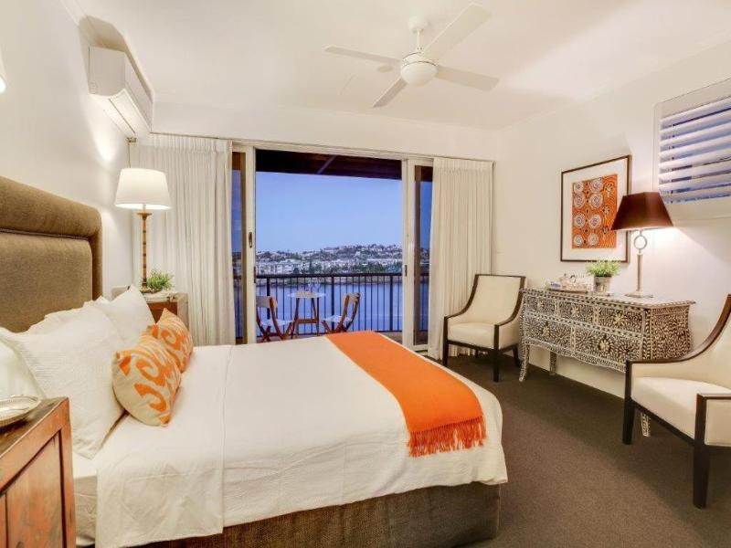Goldsborough Place Apartments image