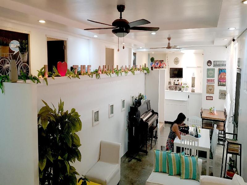 Crossroads Hostel Manila image