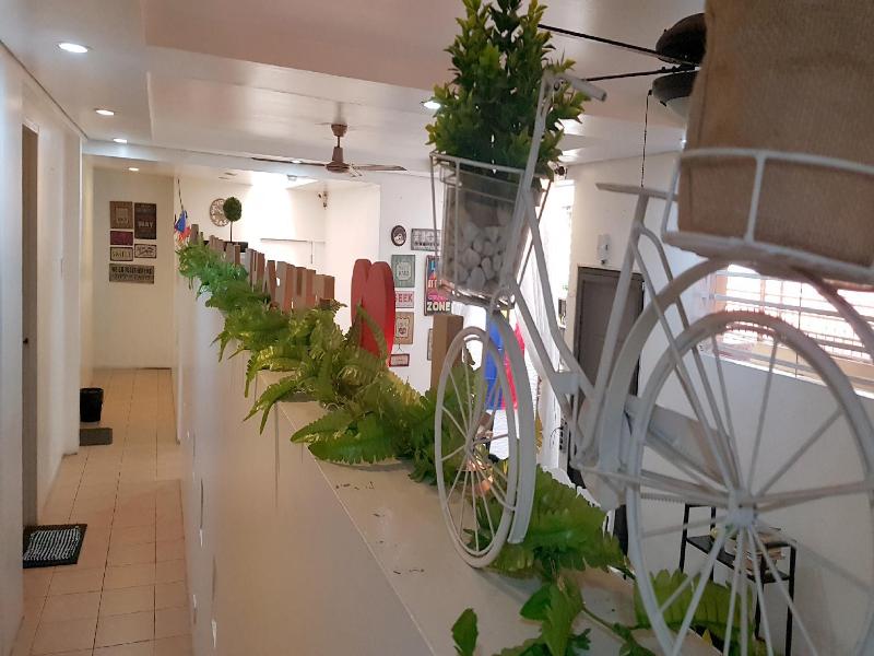 Crossroads Hostel Manila image