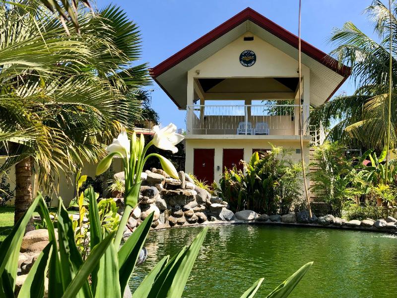 Strutz Art Garden Resort