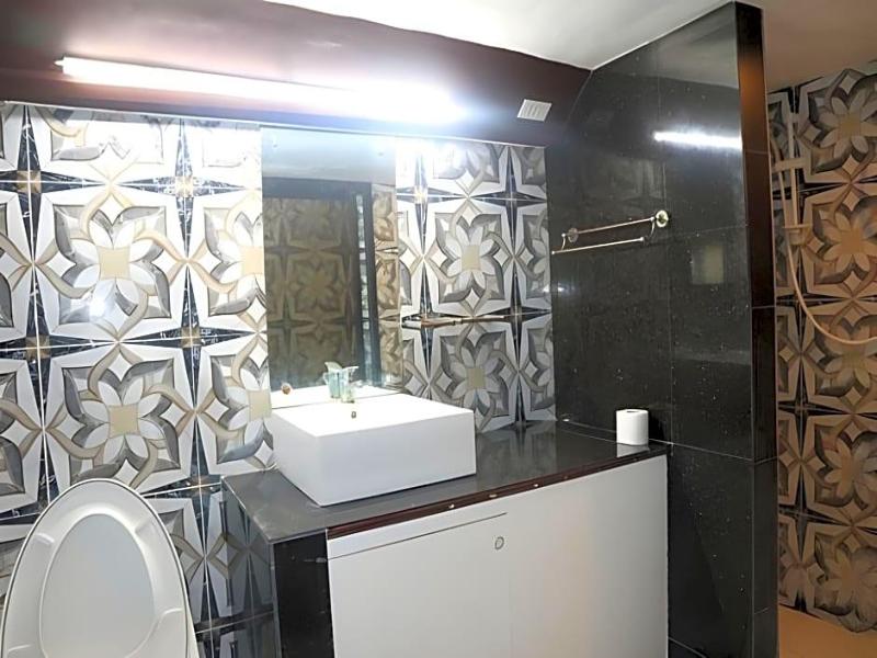 Coolmartin Resort image