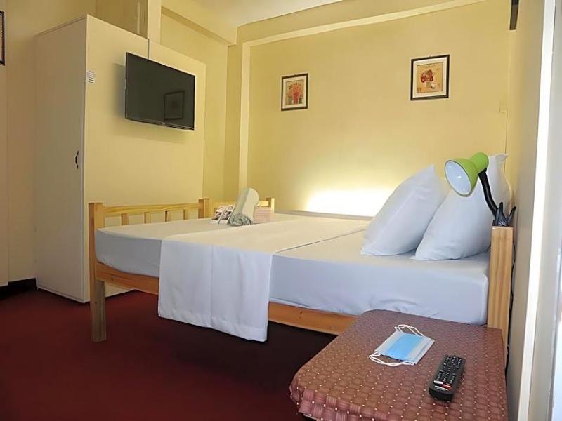 Coolmartin Resort image
