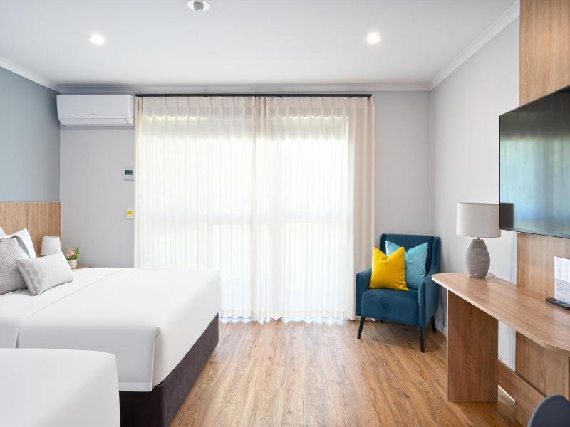Albany Oak Motel image