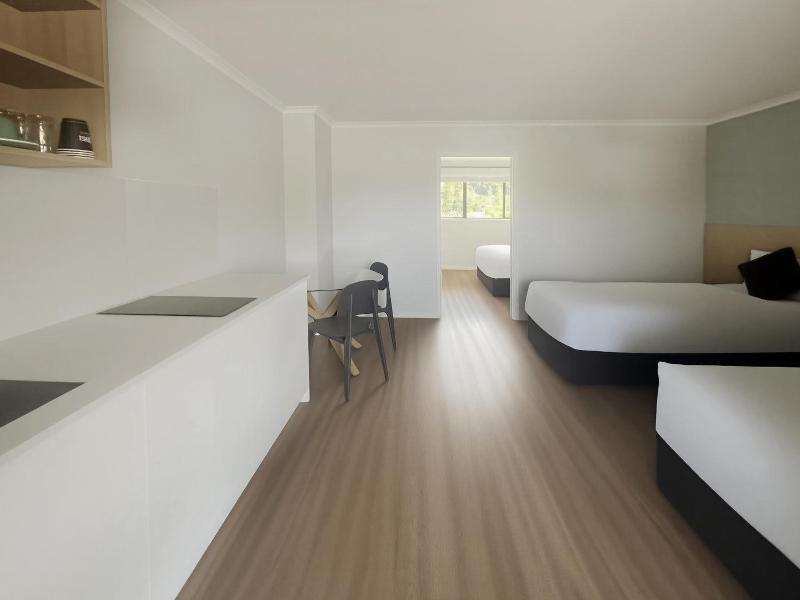 Albany Oak Motel image