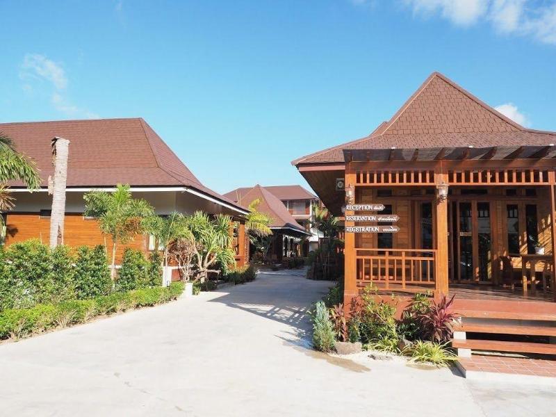 Khum Sai-Ngam Hotel & Resort