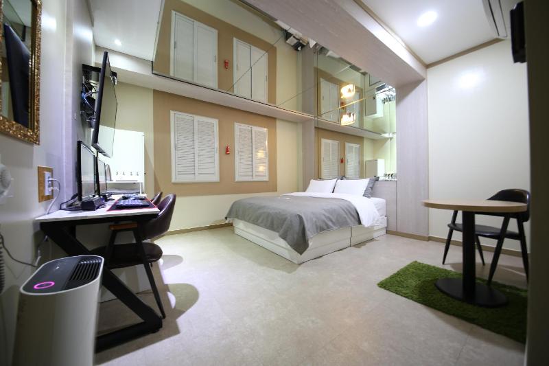 Xian Hotel image