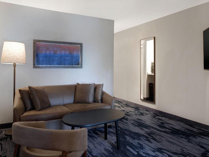 Fairfield Inn Suites Greenwood image