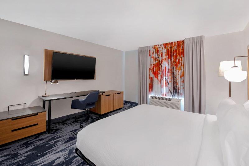 Fairfield Inn Suites Greenwood image