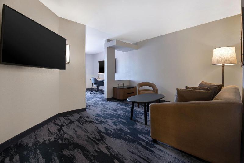 Fairfield Inn Suites Greenwood image