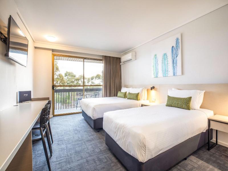 Nightcap At Shoppingtown Hotel image