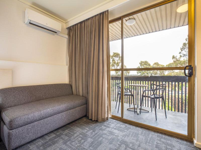 Nightcap At Shoppingtown Hotel image