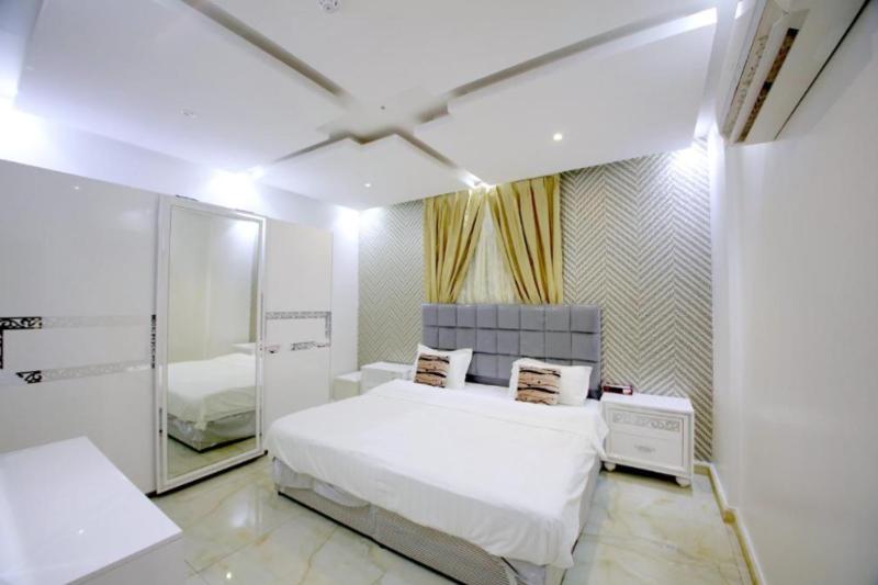 OYO 610 Jawharat Layali Furnished Apartment image