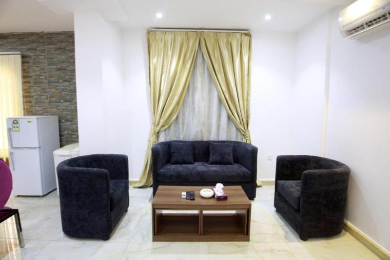 OYO 610 Jawharat Layali Furnished Apartment image