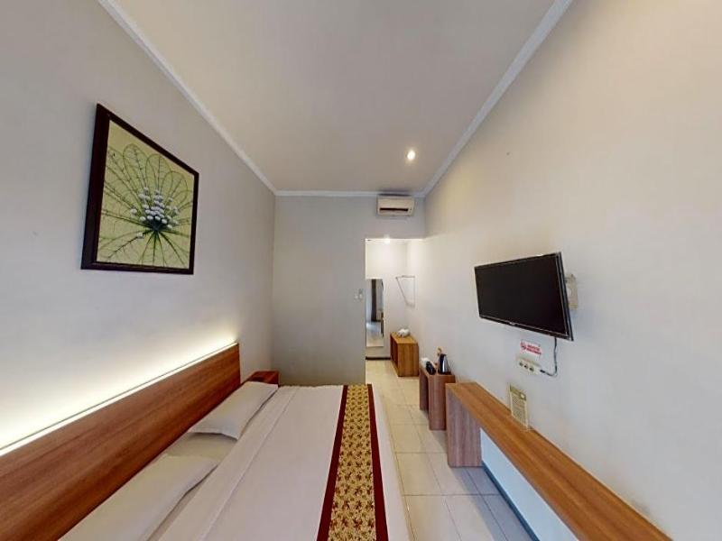 Riverstone Hotel And Cottage image