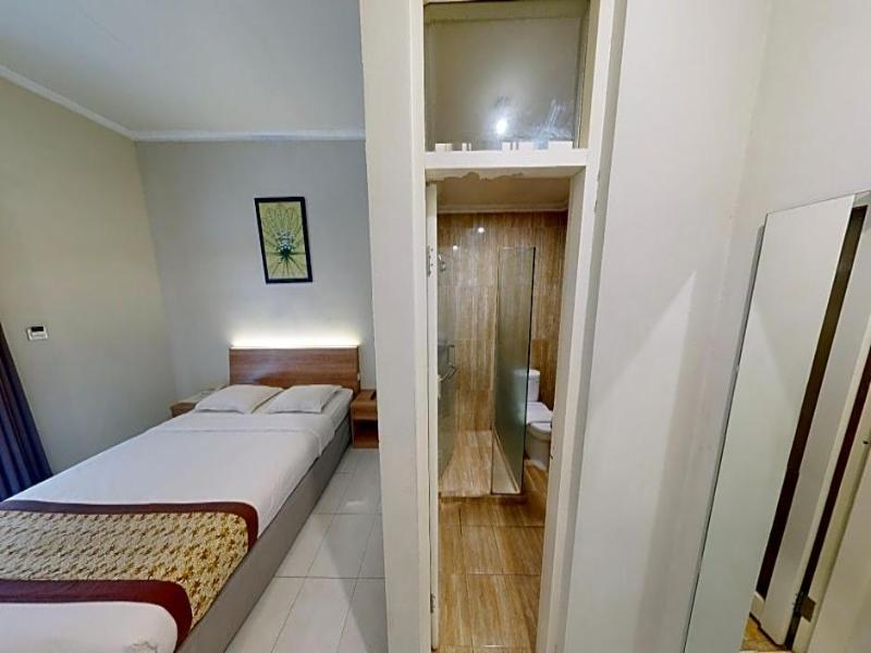 Riverstone Hotel And Cottage image