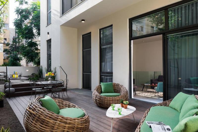 Shenkin Apartments By Master image
