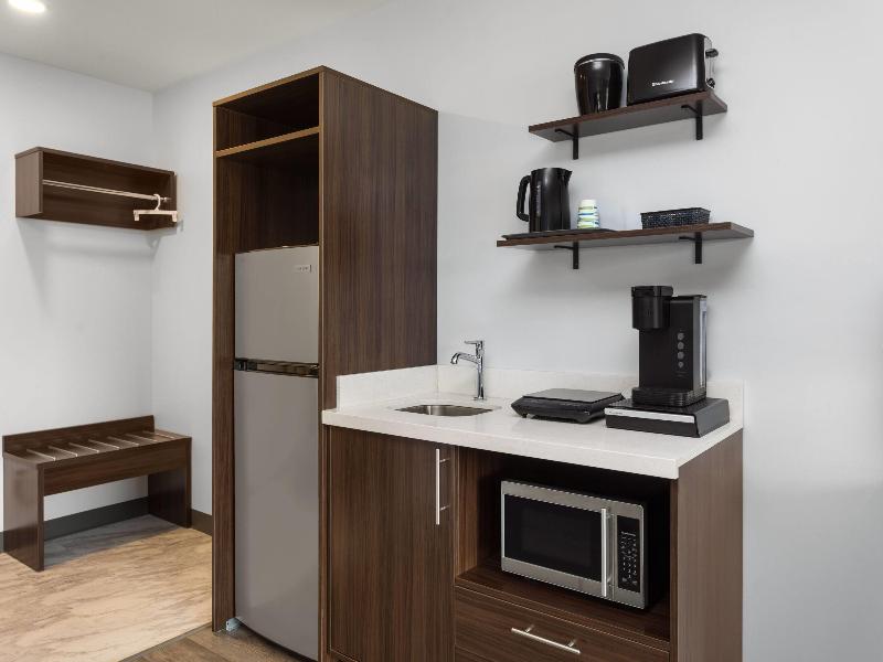 QUADRUPLE WITH KITCHENETTE — photo 5
