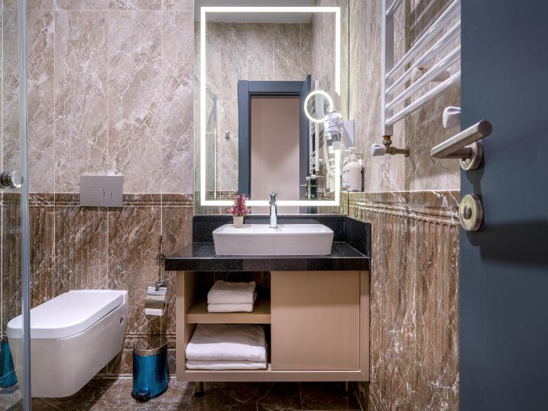 Best Western Premier Hidden Hills Hotel image