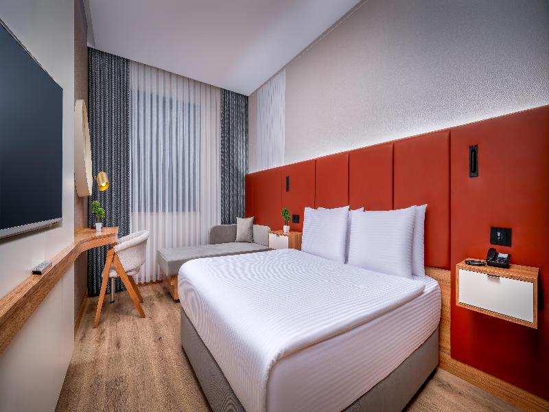 Best Western Premier Hidden Hills Hotel image