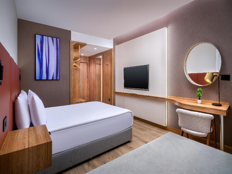 Best Western Premier Hidden Hills Hotel image
