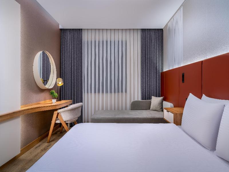 Best Western Premier Hidden Hills Hotel image