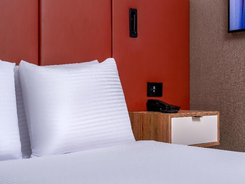Best Western Premier Hidden Hills Hotel image