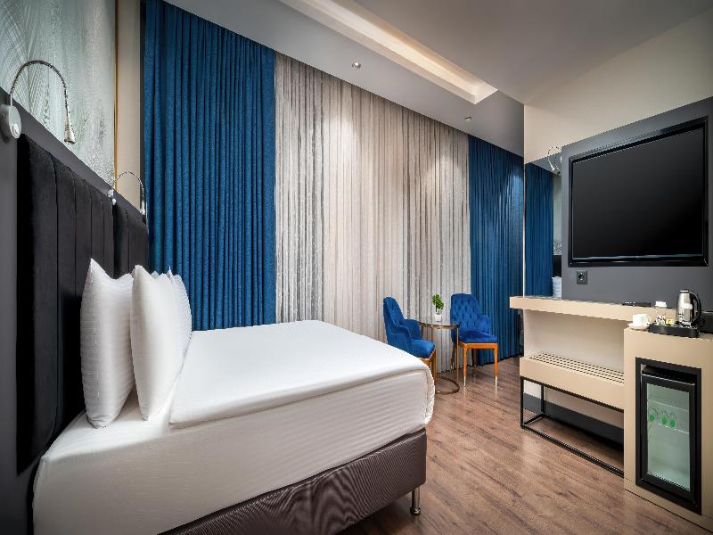 Best Western Premier Hidden Hills Hotel image