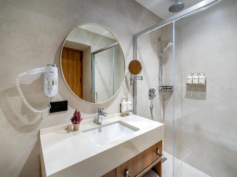 Best Western Premier Hidden Hills Hotel image