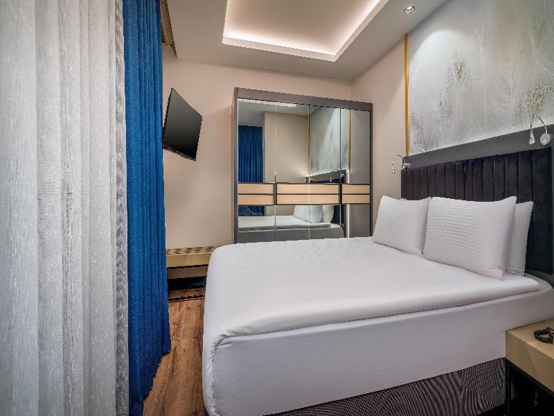 Best Western Premier Hidden Hills Hotel image