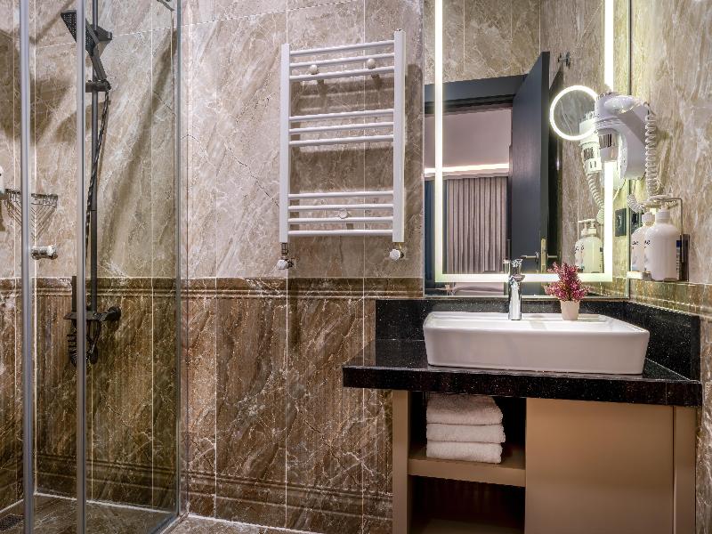 Best Western Premier Hidden Hills Hotel image