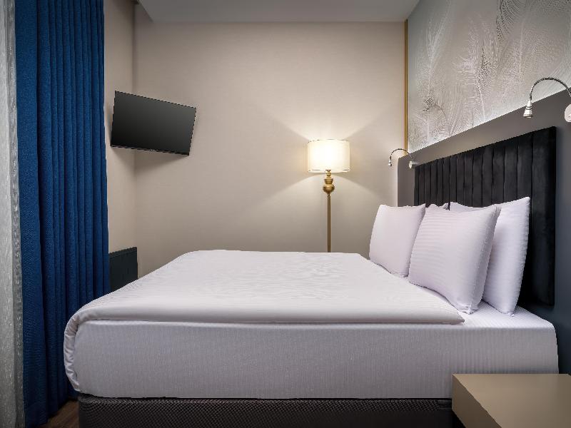 Best Western Premier Hidden Hills Hotel image