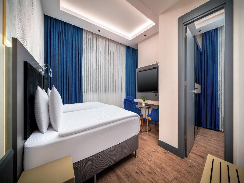 Best Western Premier Hidden Hills Hotel image