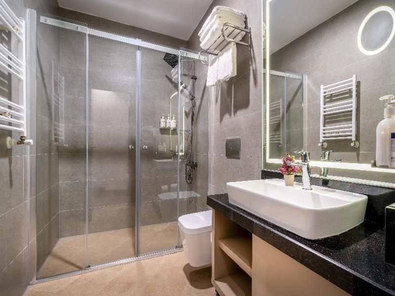 Best Western Premier Hidden Hills Hotel image